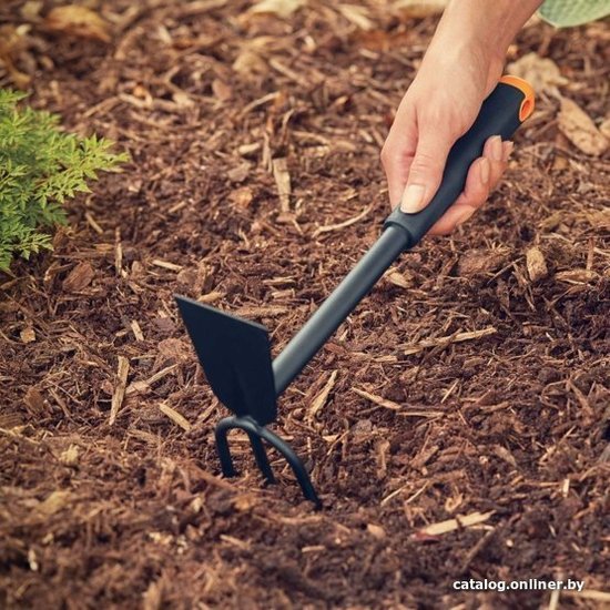Тяпка Fiskars Ergo 1027030